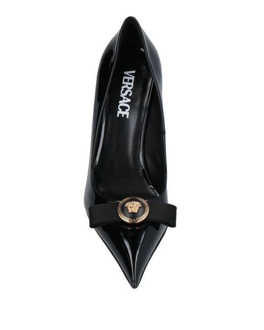 Zapatos de salón Versace de color Black