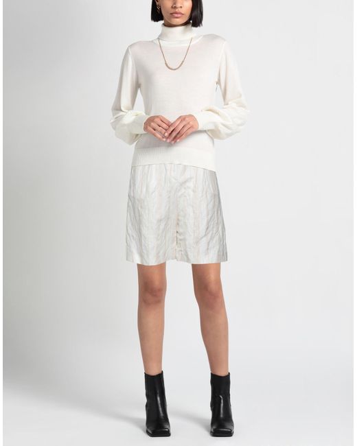 Fabiana Filippi Shorts & Bermuda Shorts in White | Lyst