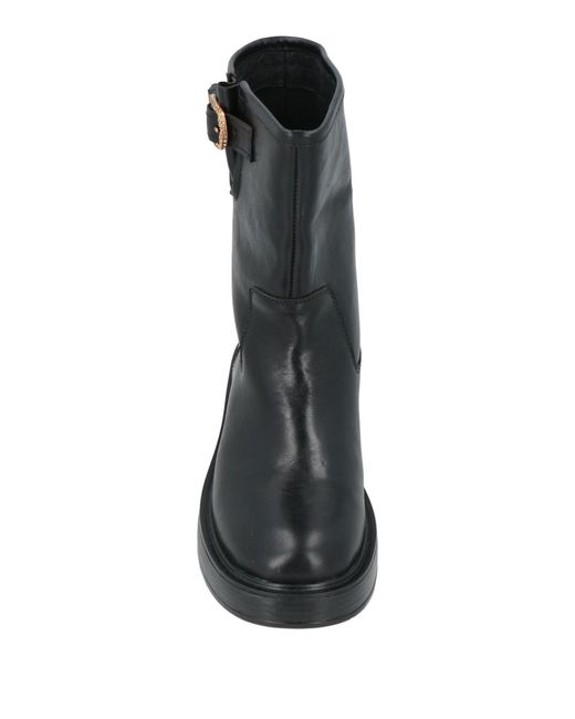 Emanuélle Vee Black Ankle Boots