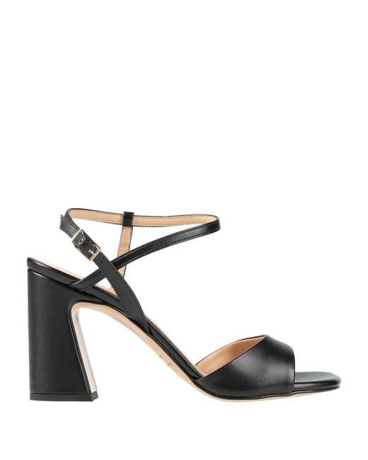 Ovyè Metallic Sandals