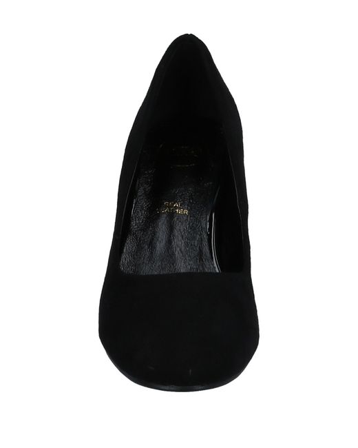 Exe' Black Pumps