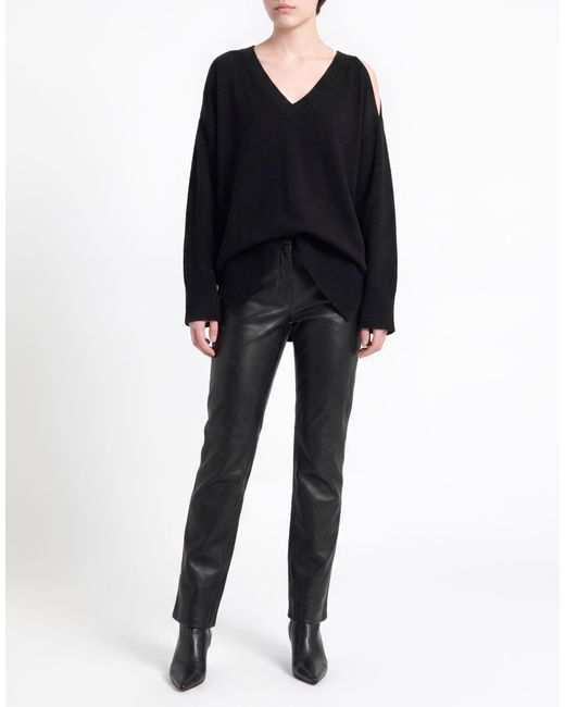 Akep Black Jumper
