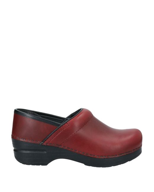 red dansko clogs