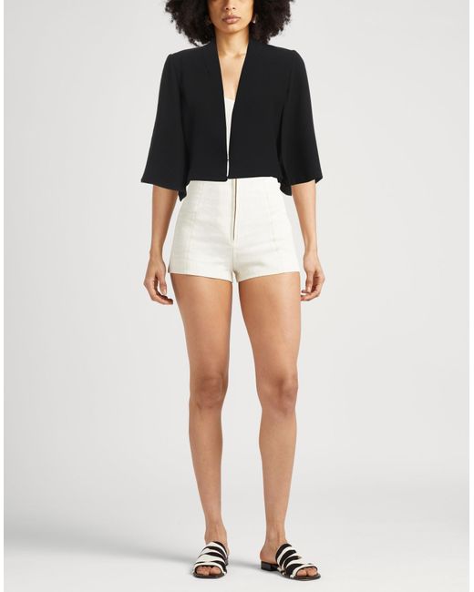 Caractere Black Cape
