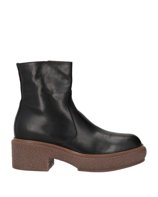 Triver Flight Women's Black Ankle Boots Leather