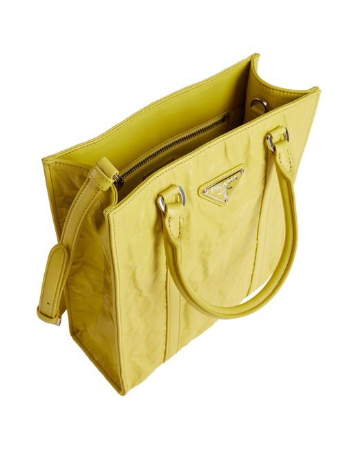 Bolso de mano Prada de color Yellow