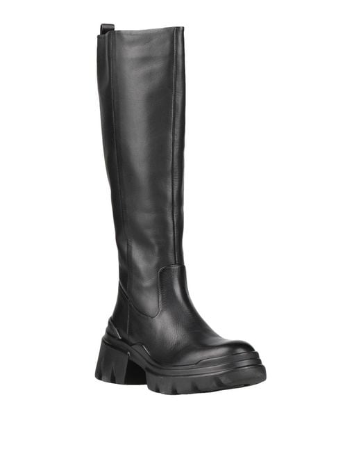 Emanuélle Vee Black Boot