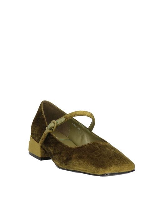 Jeannot Green Pumps