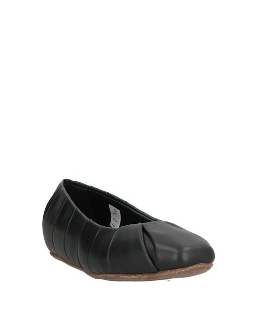 THEMOIRÈ Black Ballet Flats