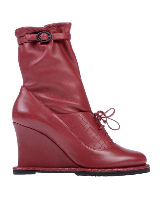 Bottega Leather Ankle Boots in Maroon (Red) Lyst
