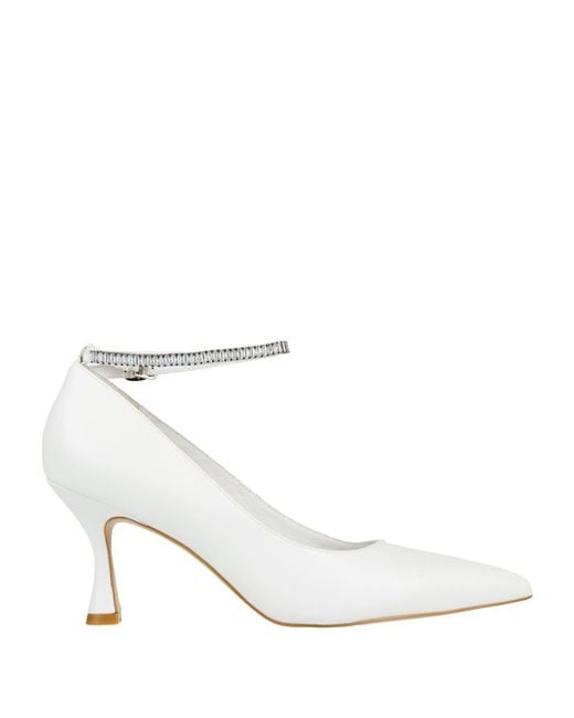 Luciano Barachini White Pumps