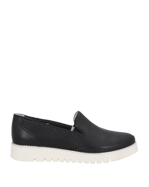 Nila & Nila Black Loafer