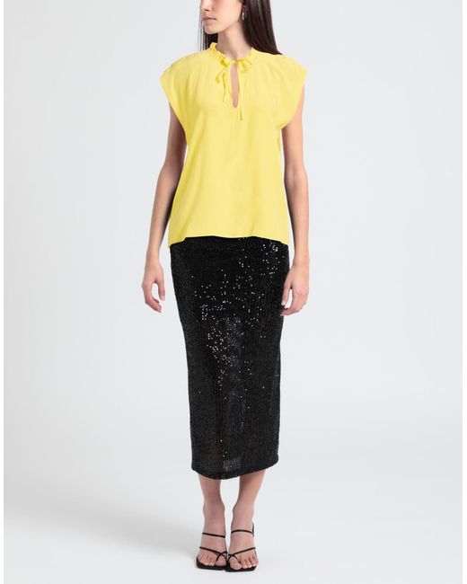 Toupy Yellow Tops
