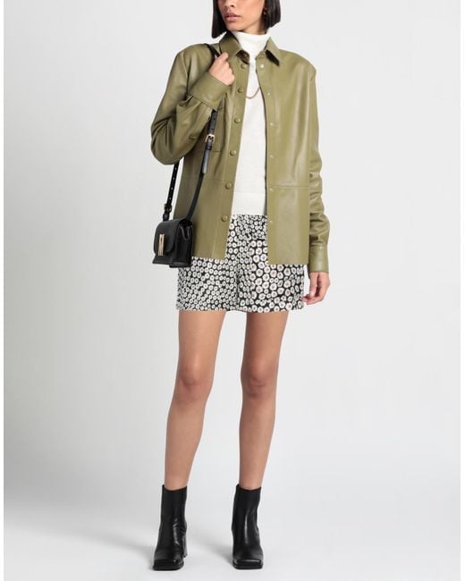 Stella McCartney Black Shorts & Bermuda Shorts
