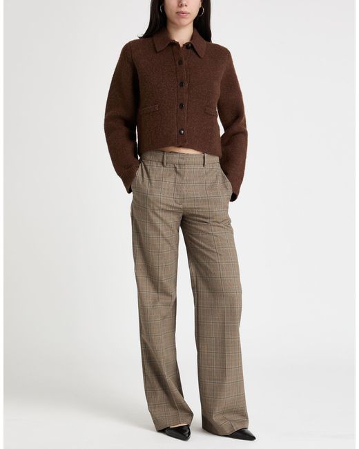 Rebecas Staud de color Brown