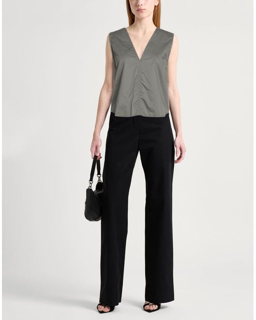 Top Kaos de color Gray