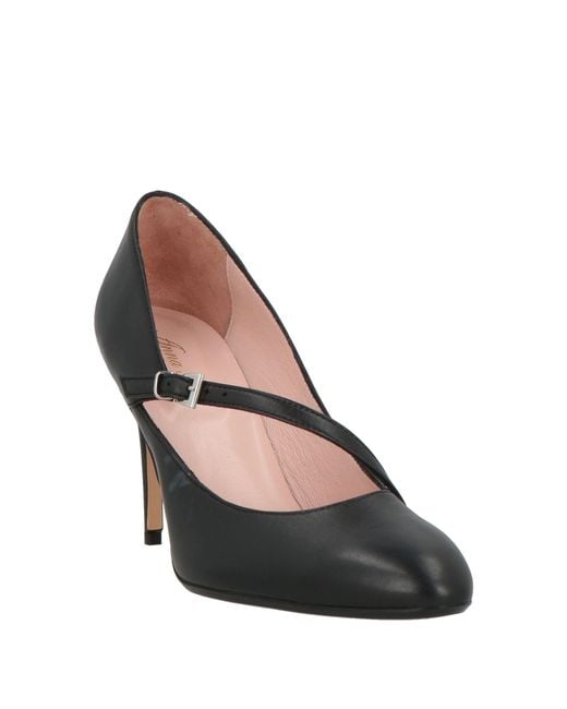 Anna F. Black Pumps