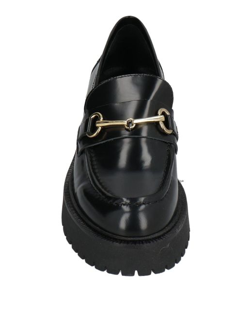 Ovyè Black Loafer