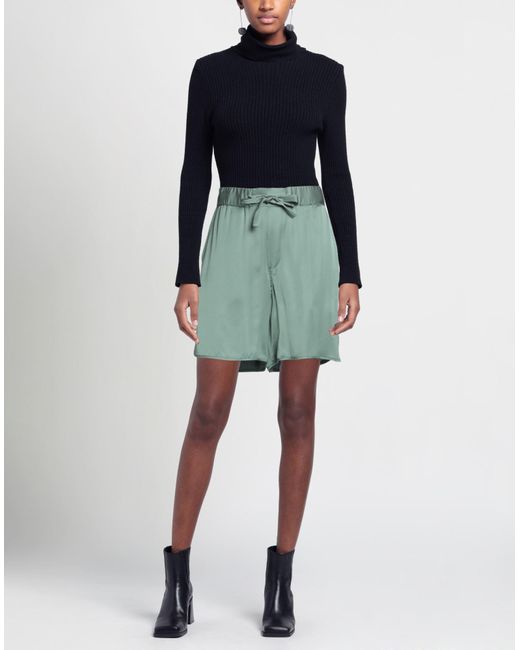 CESAR CASIER Green Shorts & Bermuda Shorts