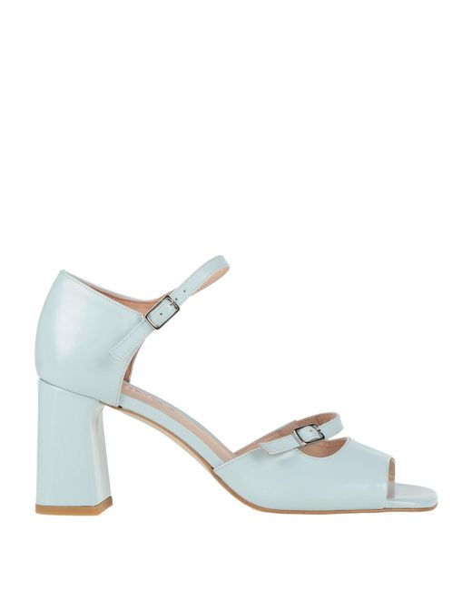 Zinda White Sandals