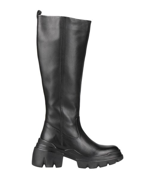Emanuélle Vee Black Boot