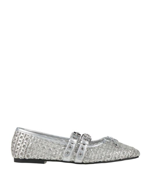 OA non-fashion White Ballet Flats