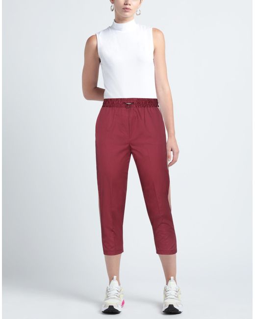 Kaos Red Pants