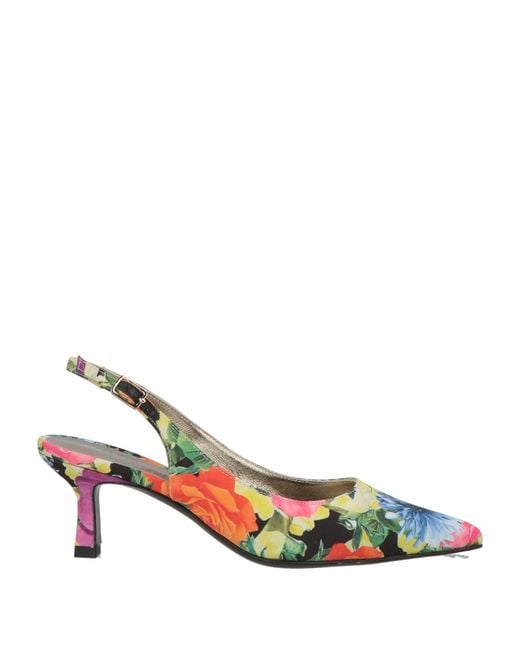 Roberto Festa White Pumps Textile Fibers