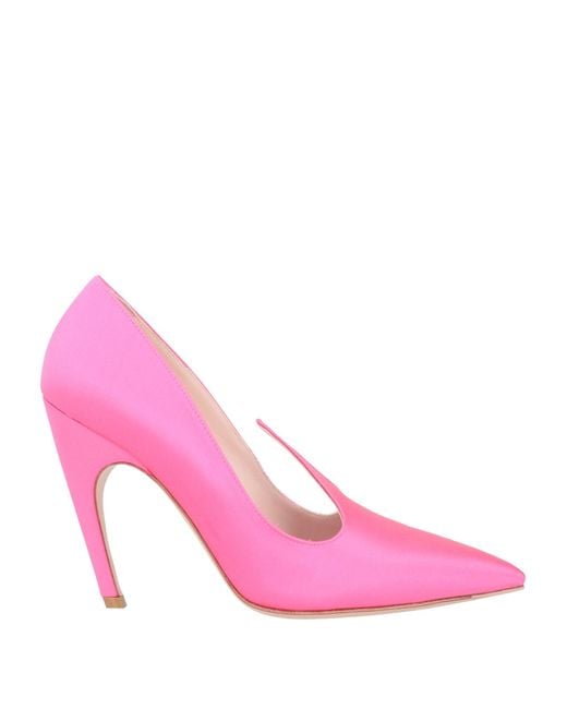 Roger Vivier Pink Pumps