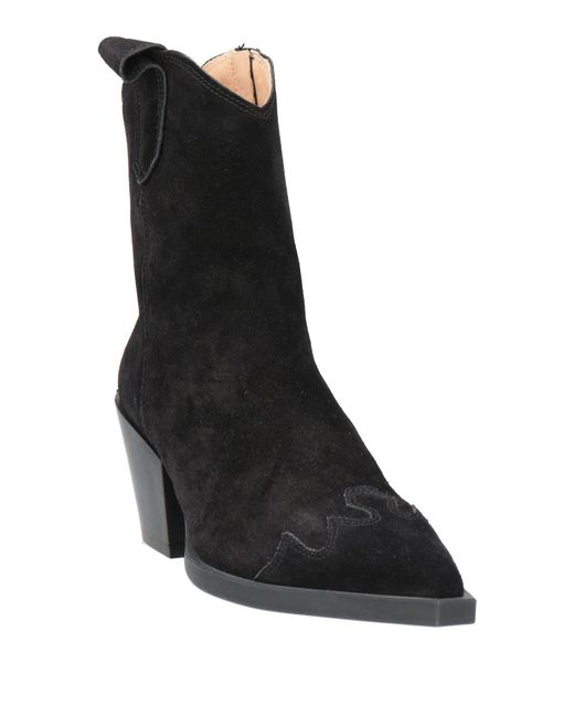 COPENHAGEN Black Ankle Boots