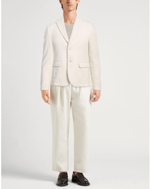 Americana Daniele Alessandrini de hombre de color White