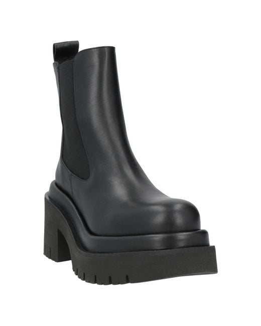 Paloma Barceló Black Ankle Boots