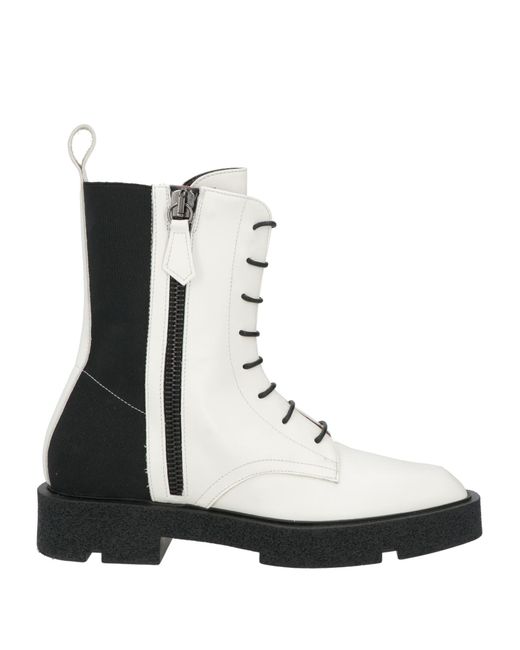 Laura Bellariva White Ankle Boots