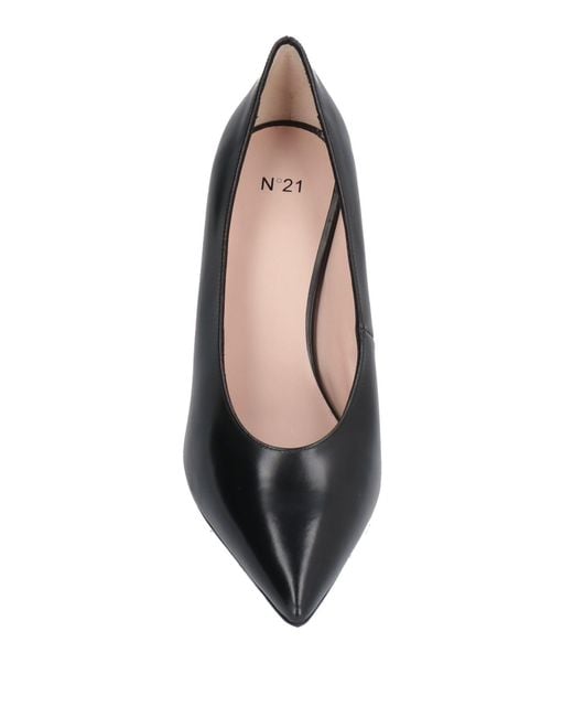 N°21 Black Pumps