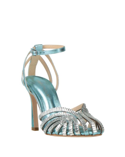 Miss Unique Blue Pumps