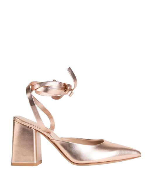 Gianvito Rossi Pink Pumps
