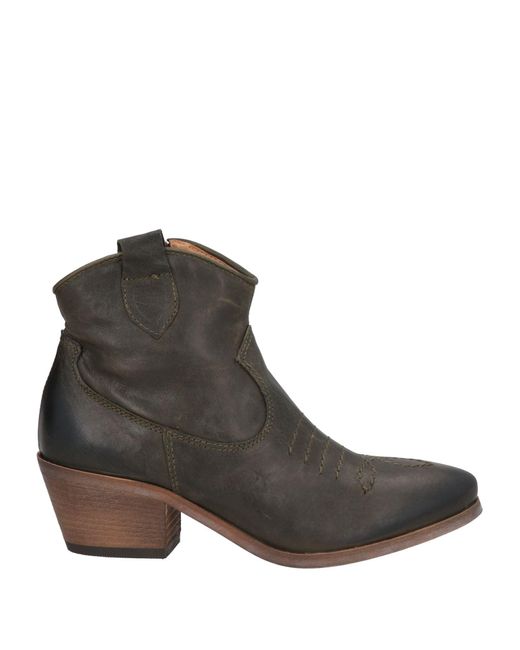 JE T'AIME Brown Ankle Boots