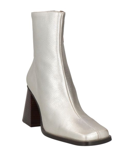 Alohas White Ankle Boots Leather