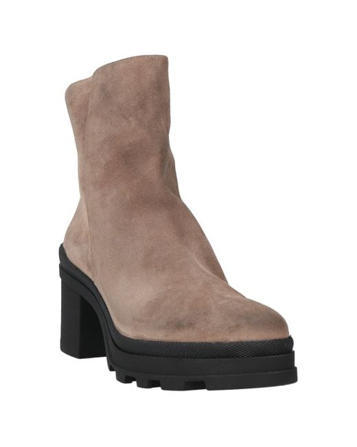 Janet & Janet Ankle Boots in Brown | Lyst