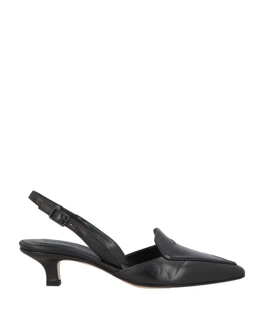 Pomme D'or Black Pumps