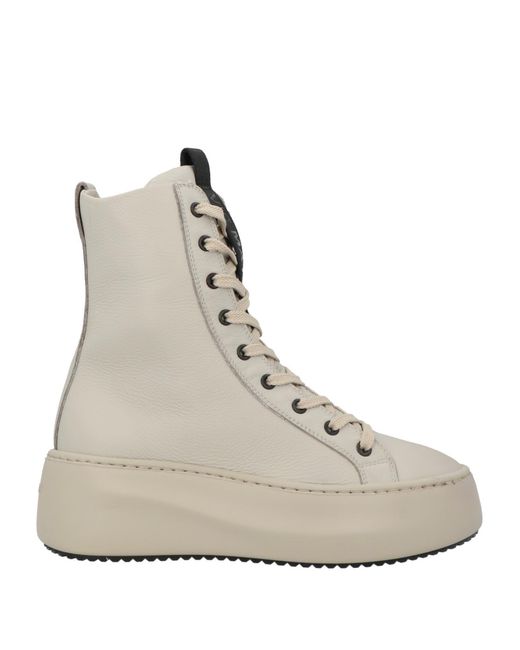 Vic Matié Natural Trainers
