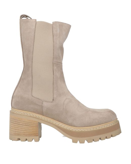 Laura Bellariva Natural Ankle Boots