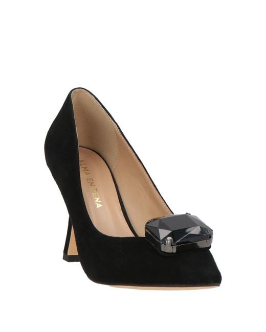 Alma En Pena. Black Pumps
