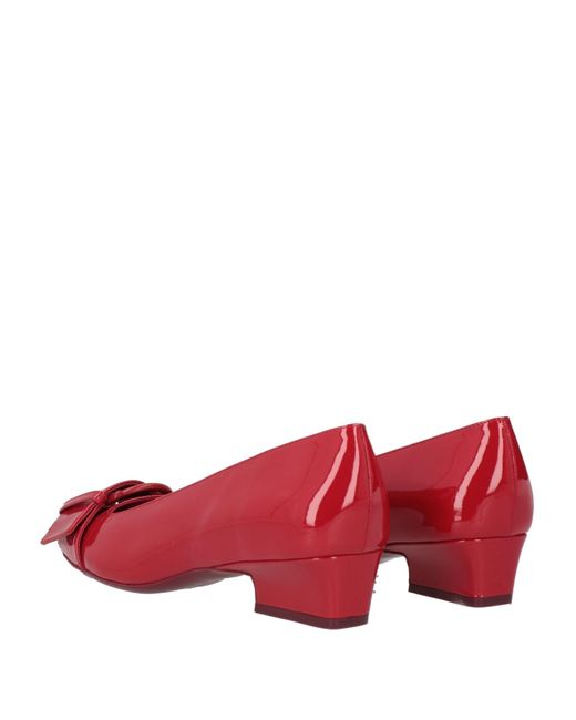 Zapatos de salón Ferragamo de color Red