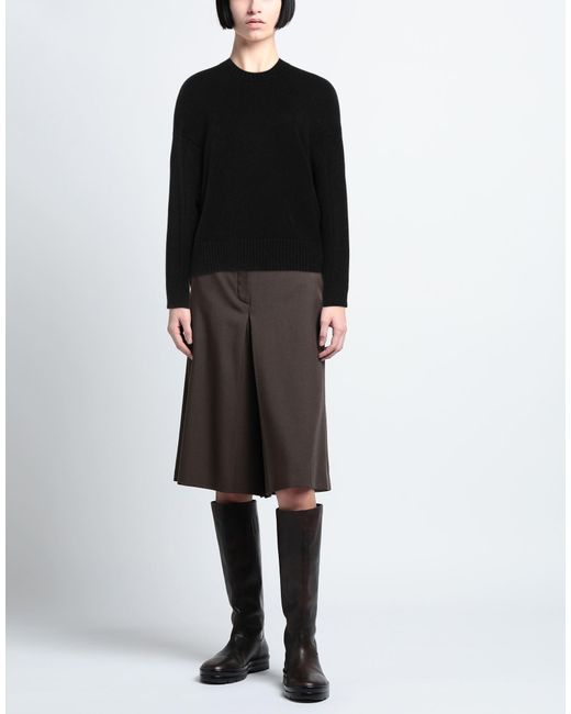 Caractere Black Jumper