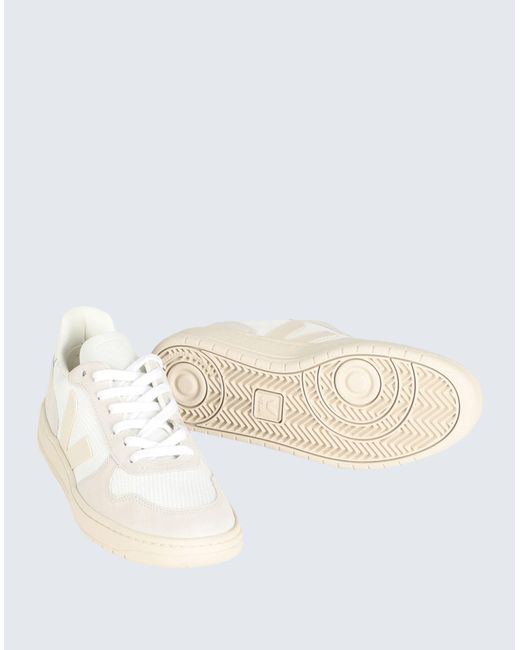 Veja Natural Sneakers