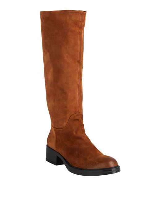 Carmens Brown Boot Leather, Textile Fibers