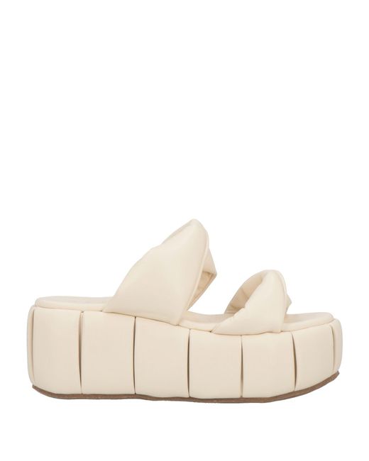 THEMOIRÈ Natural Sandals