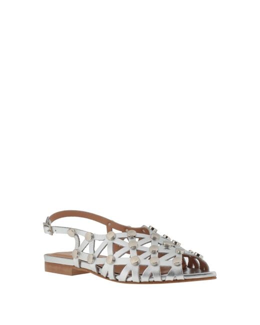 Ovyè White Sandale
