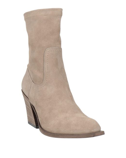 Vic Matié Brown Ankle Boots Leather